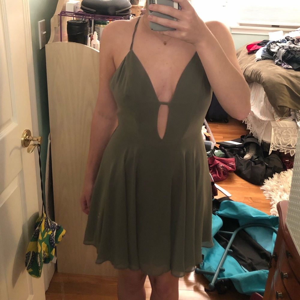 Bebe keyhole dress